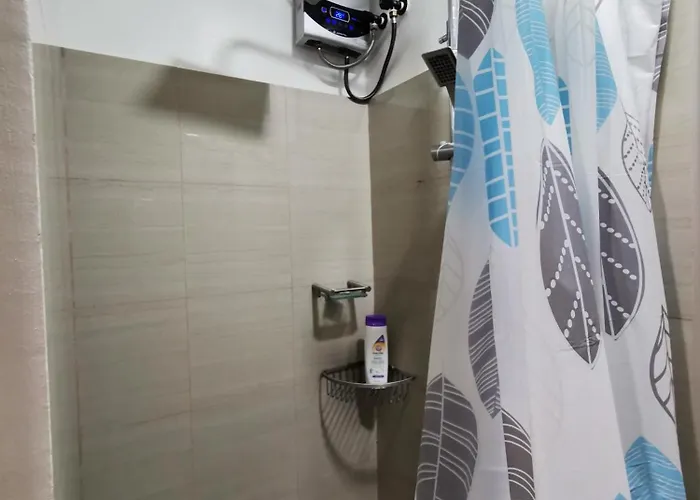 Shore 2 Residences Homestay